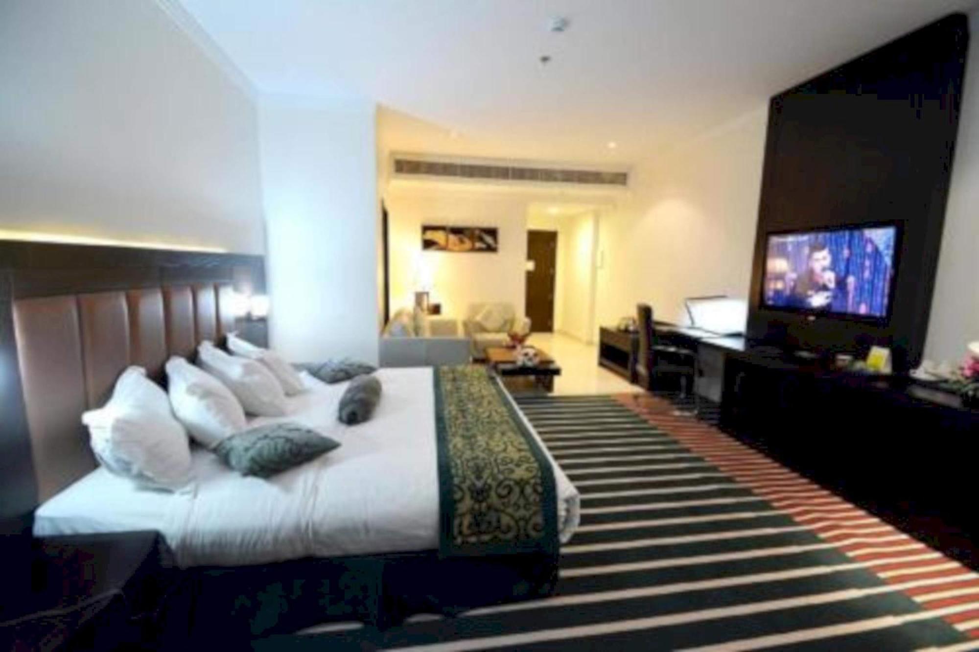 Sunday Millennia Hotel Riad Exterior foto